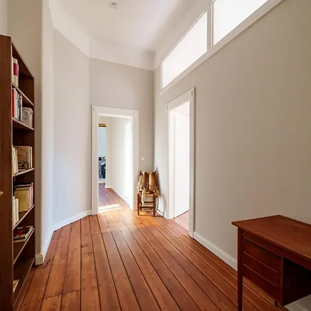 Manor Lakeside Escape Semesterbostad Laase