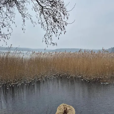 Manor Lakeside Escape Semesterbostad