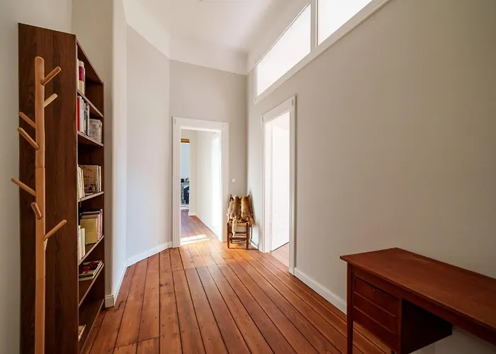 Manor Lakeside Escape 度假居 Laase