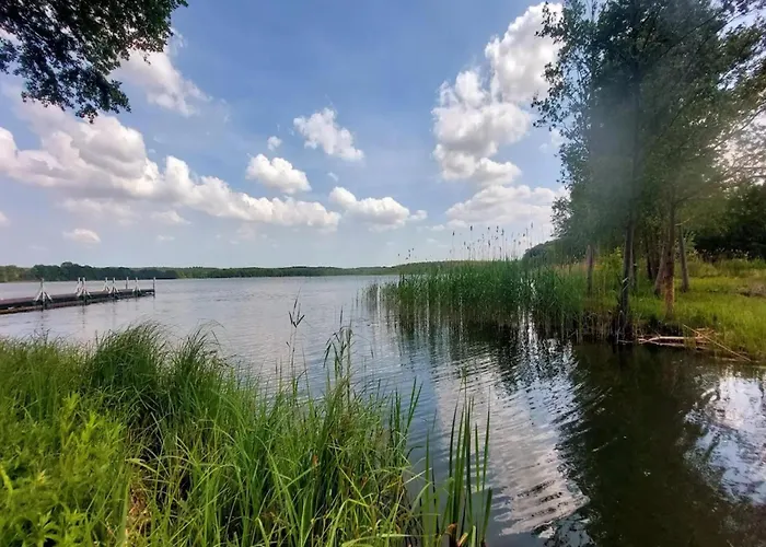 Manor Lakeside Escape 度假居 Laase