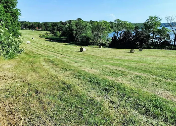 Manor Lakeside Escape * Laase