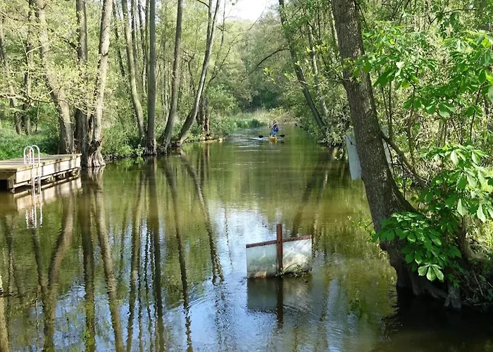 Manor Lakeside Escape 度假居 Laase